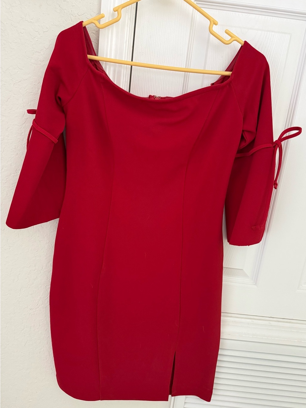 Alexia Admor Red Victoria Tie Sleeve Off Shoulder Mini Dress, Size 4